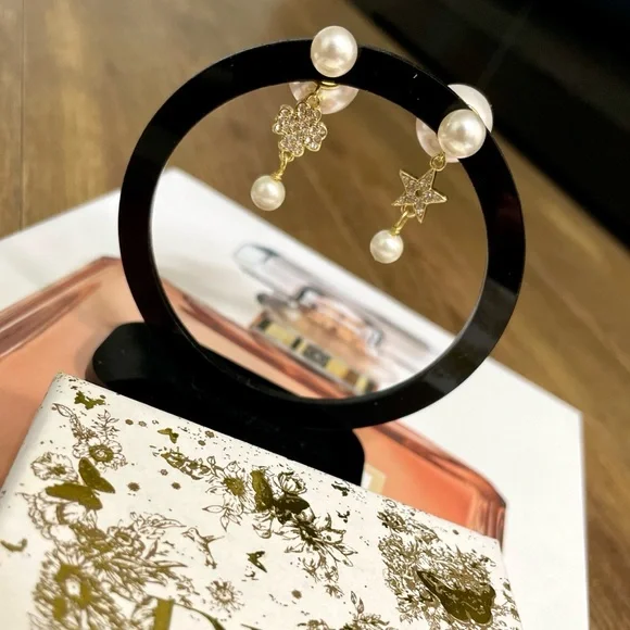 Dior - Picture 3 of 13